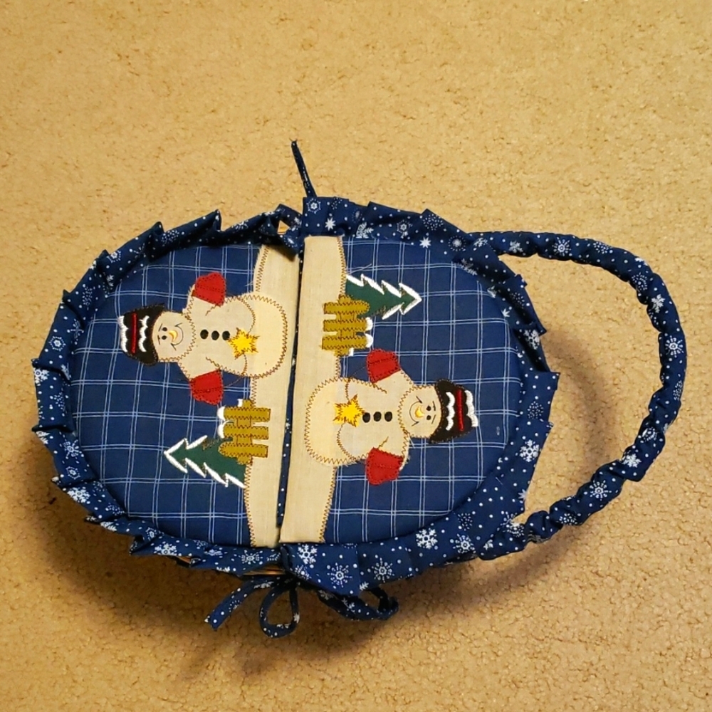 Snowman Basket with 2 potholders